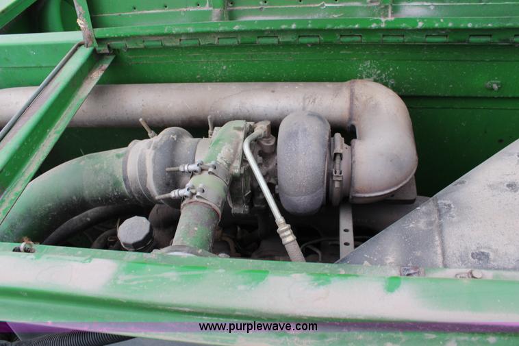 image for item J2187 1990 John Deere 9400 combine