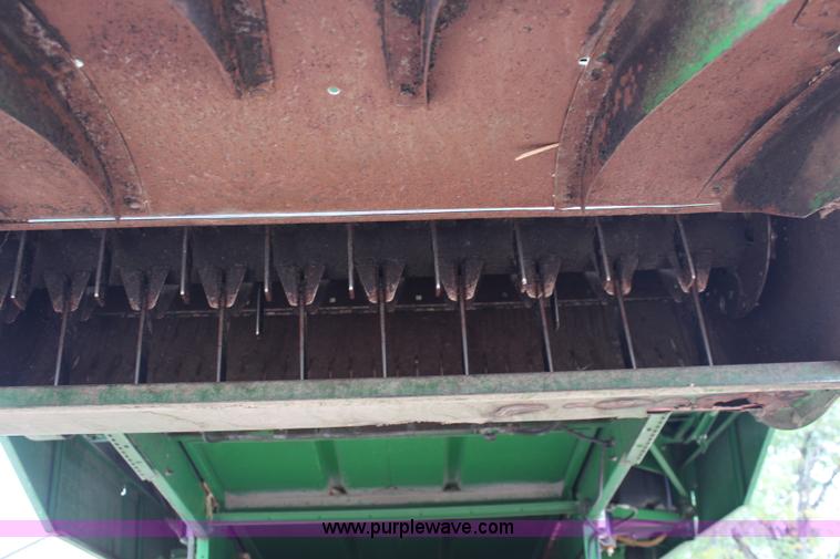 image for item J2187 1990 John Deere 9400 combine