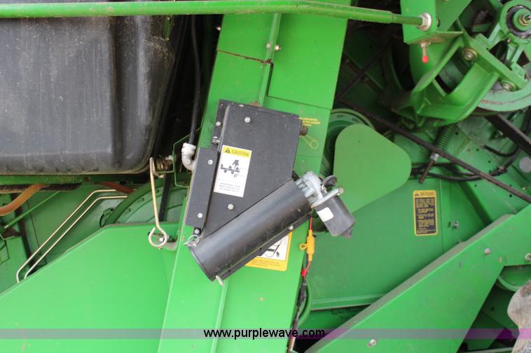 image for item J2187 1990 John Deere 9400 combine