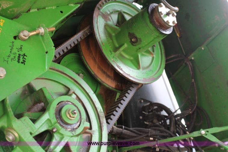 image for item J2187 1990 John Deere 9400 combine