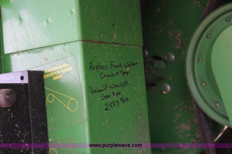 image for item J2187 1990 John Deere 9400 combine