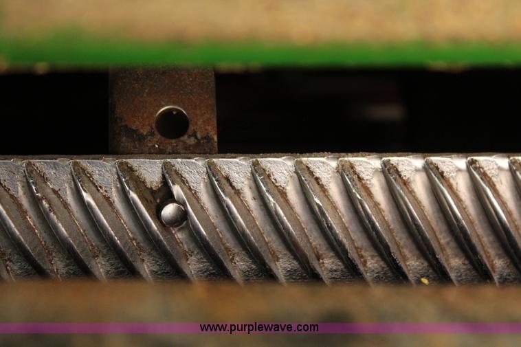 image for item J2187 1990 John Deere 9400 combine