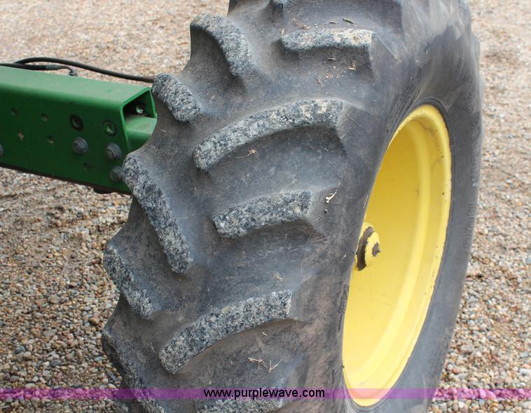 image for item J2187 1990 John Deere 9400 combine