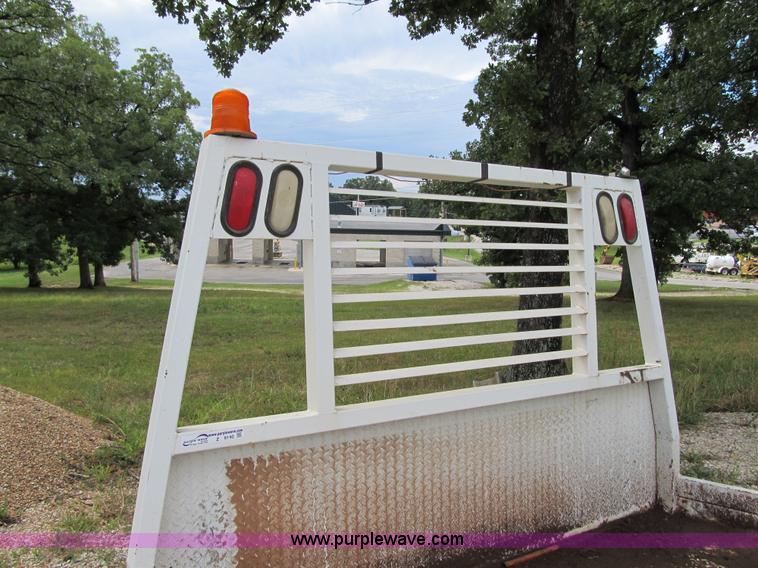 image for item Z9140 2006 Wheeler flatbed bale bed