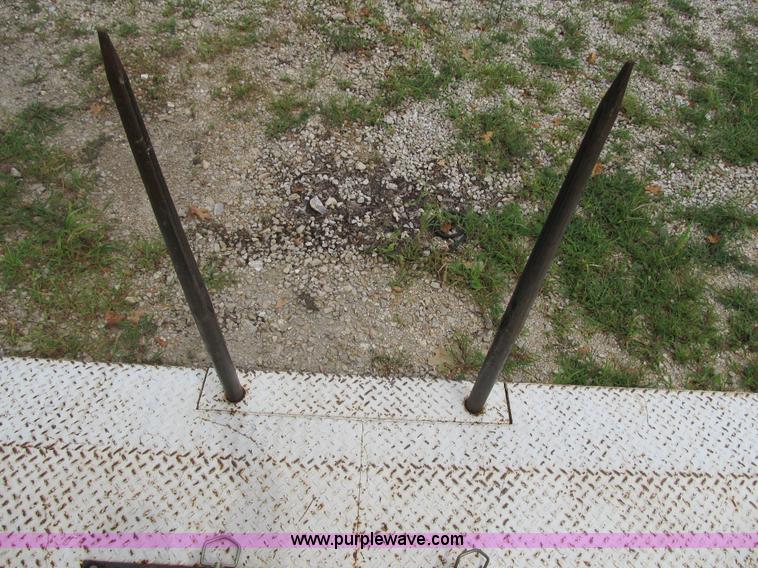 image for item Z9140 2006 Wheeler flatbed bale bed