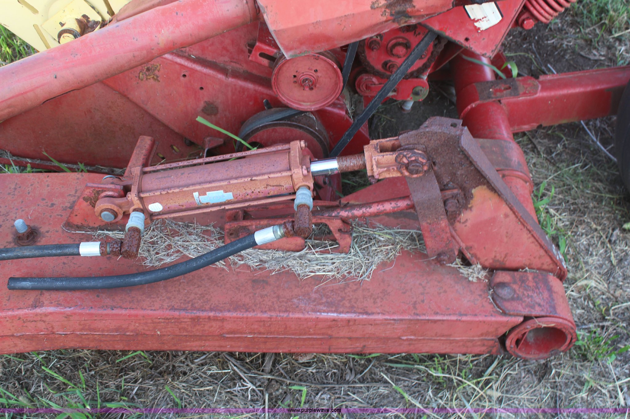 New Holland 479 haybine swather in Berryton, KS Item J2133 sold