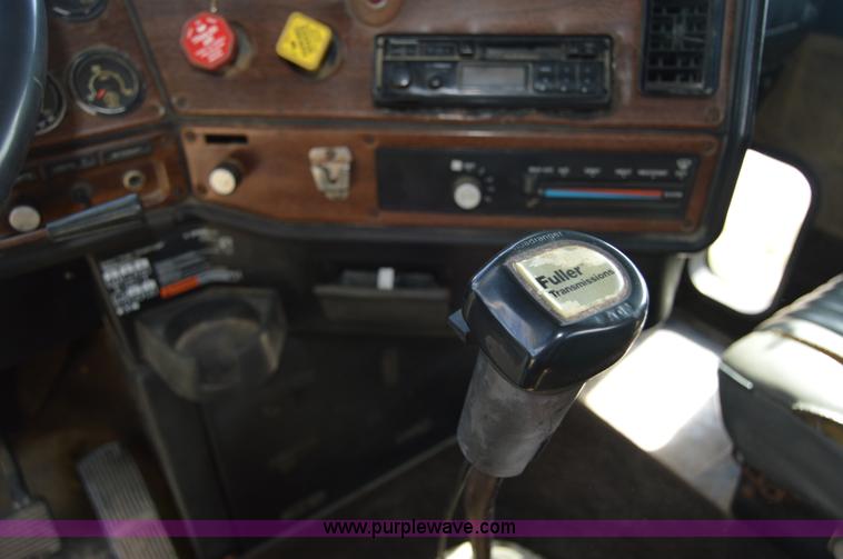 image for item AY9740 1989 Freightliner FLD120 truck cab and chassis