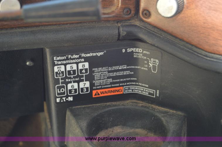 image for item AY9740 1989 Freightliner FLD120 truck cab and chassis