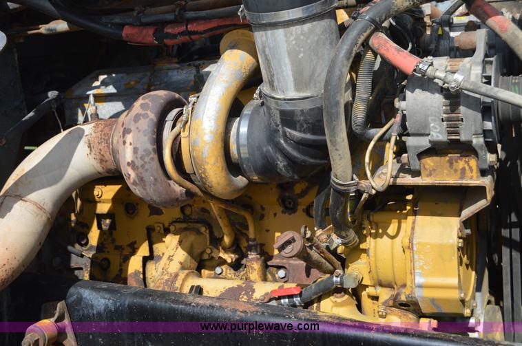 image for item AY9740 1989 Freightliner FLD120 truck cab and chassis