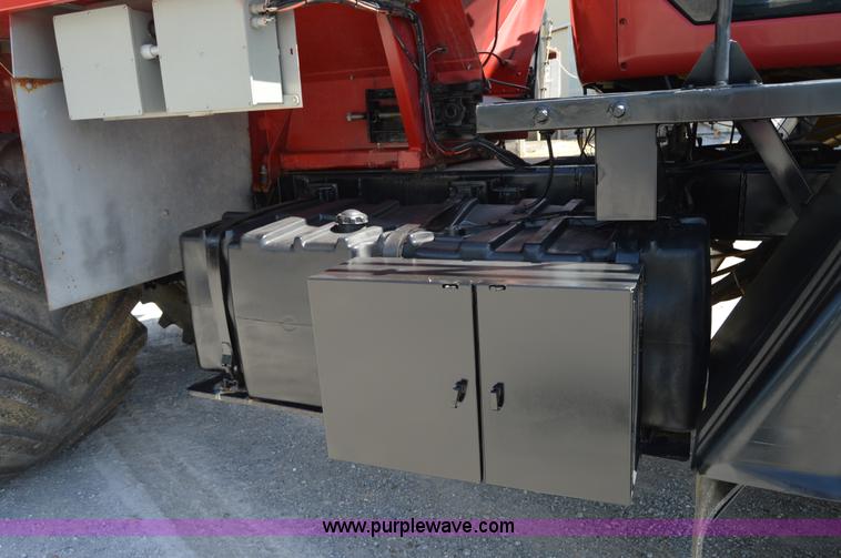 image for item AY9741 2006 Case IH FLX 4510 self-propelled dry spreader applicator