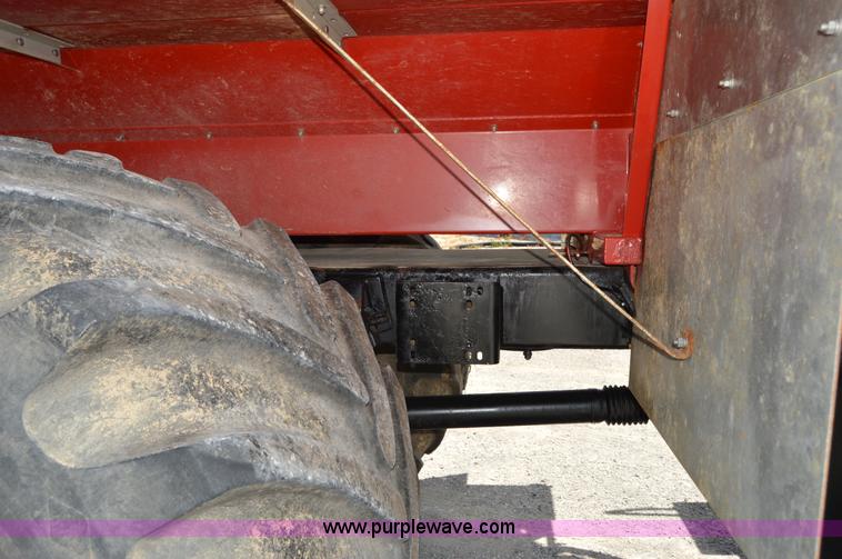 image for item AY9741 2006 Case IH FLX 4510 self-propelled dry spreader applicator