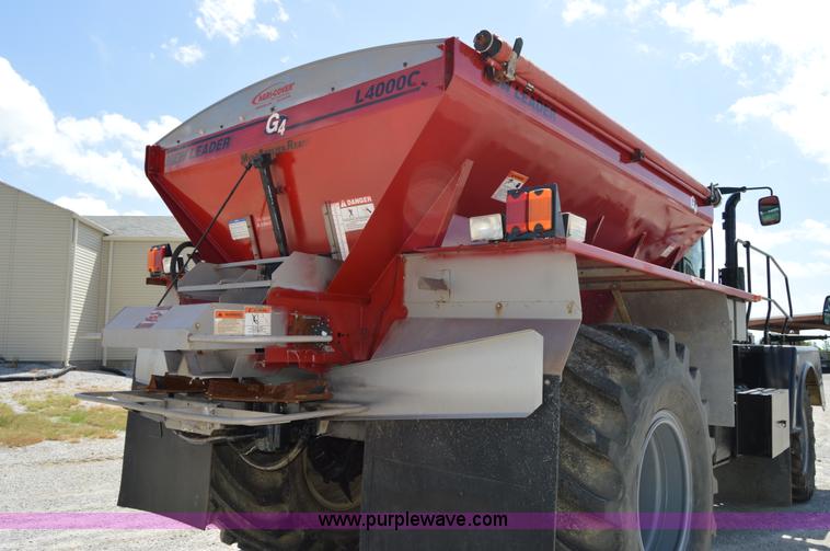 image for item AY9741 2006 Case IH FLX 4510 self-propelled dry spreader applicator