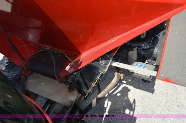 image for item AY9741 2006 Case IH FLX 4510 self-propelled dry spreader applicator