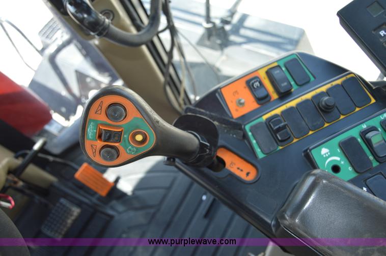 image for item AY9741 2006 Case IH FLX 4510 self-propelled dry spreader applicator