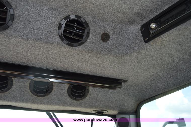 image for item AY9742 2009 Case IH SPX3185 Patriot self-propelled sprayer