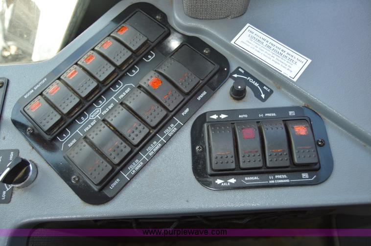 image for item AY9742 2009 Case IH SPX3185 Patriot self-propelled sprayer