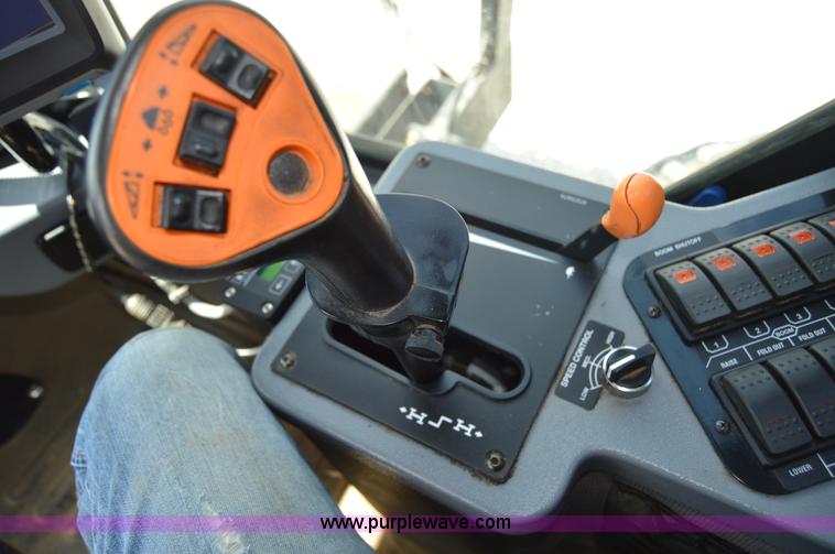 image for item AY9742 2009 Case IH SPX3185 Patriot self-propelled sprayer