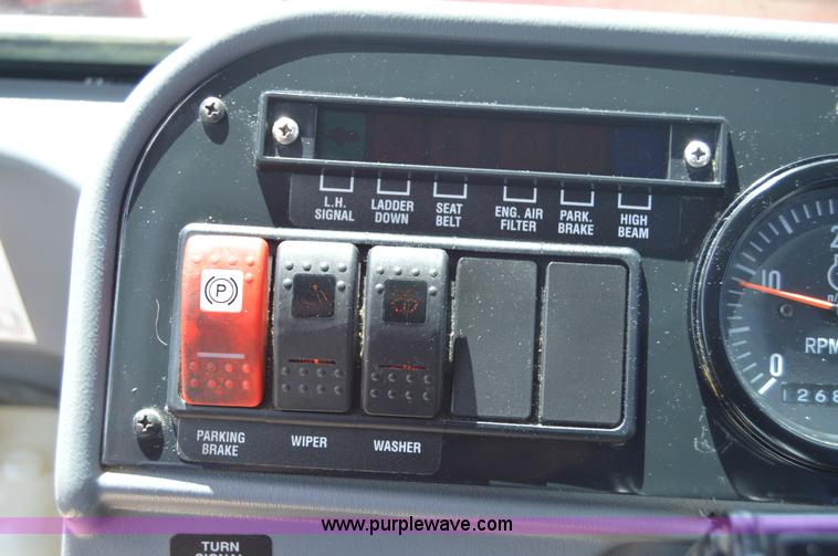 image for item AY9742 2009 Case IH SPX3185 Patriot self-propelled sprayer