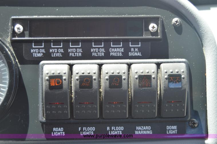 image for item AY9742 2009 Case IH SPX3185 Patriot self-propelled sprayer