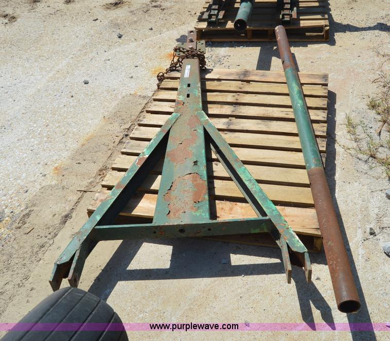 image for item AY9748 Anhydrous tank running gear