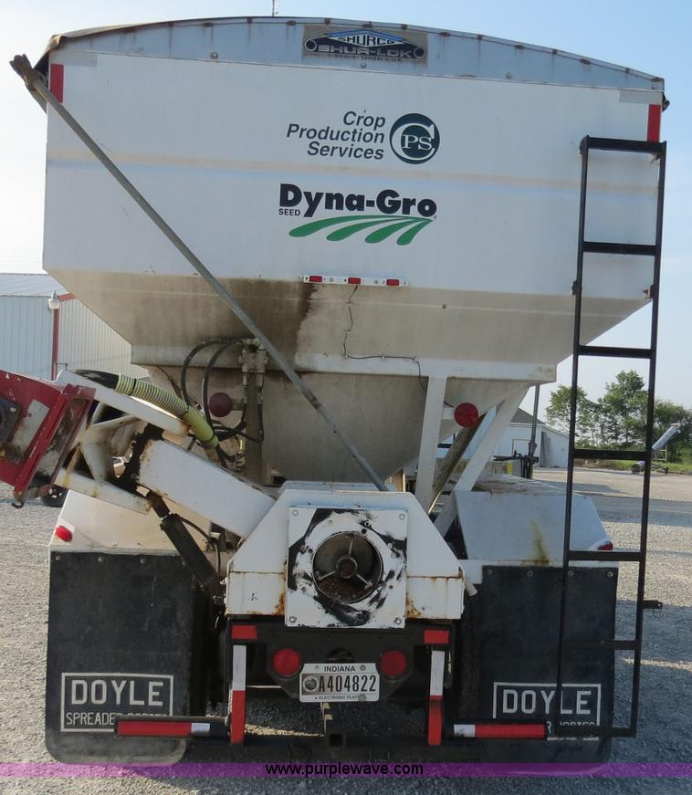 image for item B4926 1993 Freightliner FLD tender truck