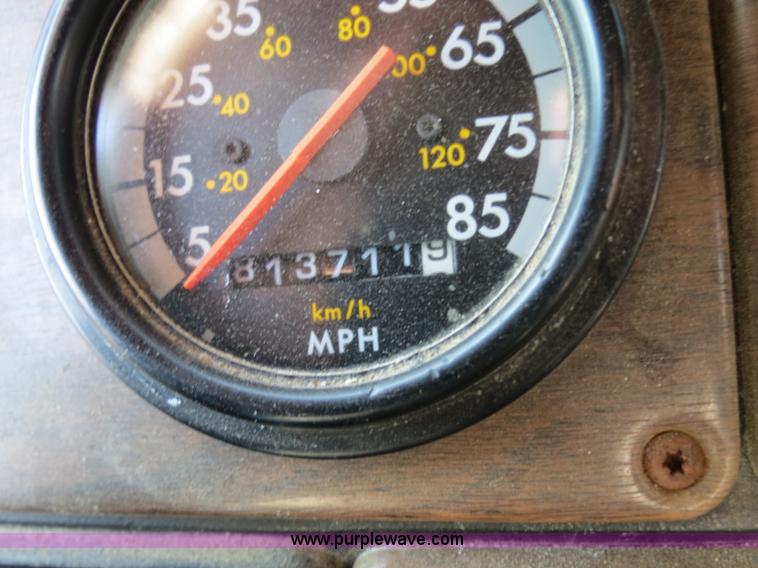 image for item B4926 1993 Freightliner FLD tender truck