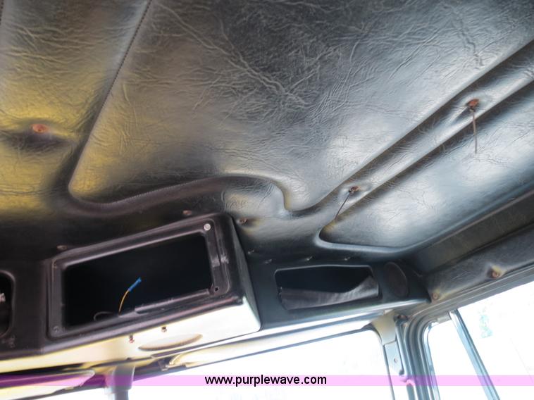 image for item B4926 1993 Freightliner FLD tender truck