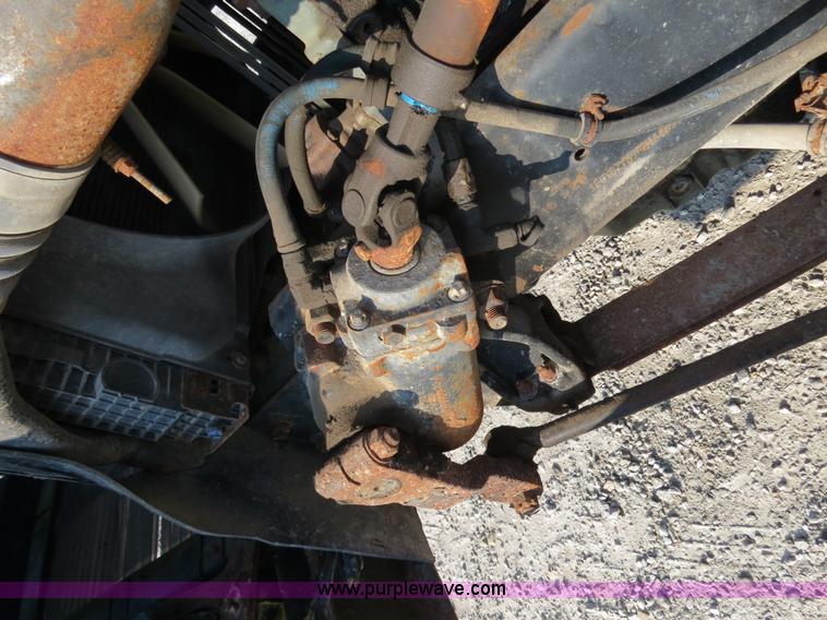 image for item B4926 1993 Freightliner FLD tender truck