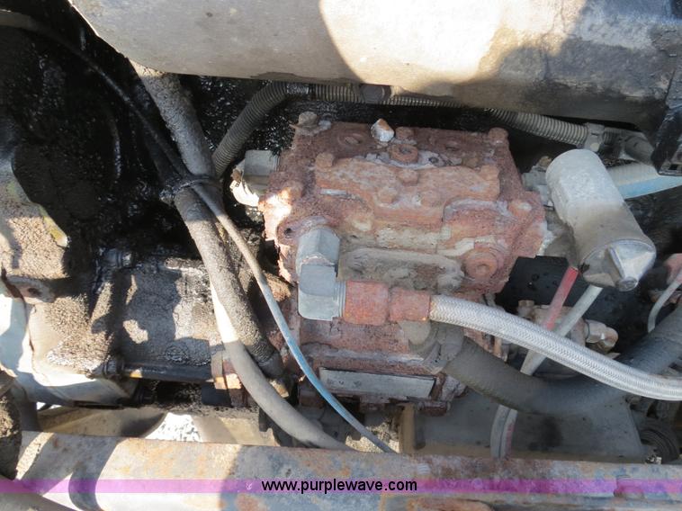 image for item B4926 1993 Freightliner FLD tender truck