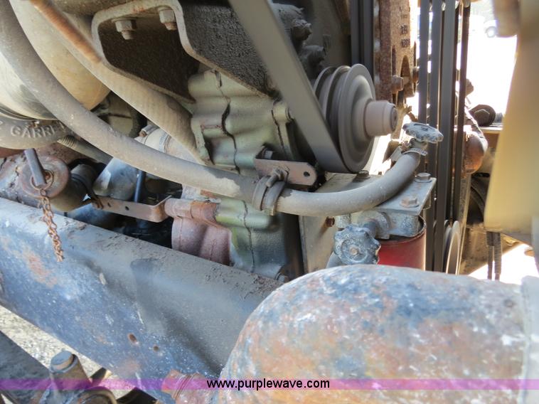 image for item B4926 1993 Freightliner FLD tender truck