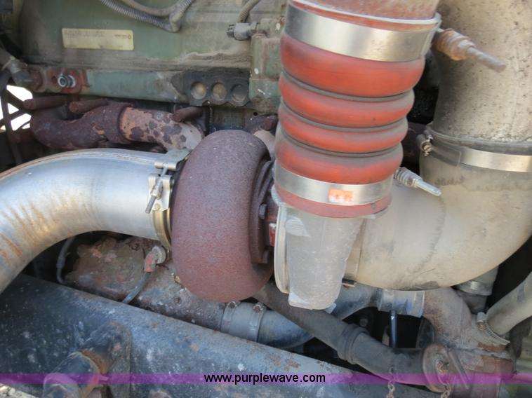 image for item B4926 1993 Freightliner FLD tender truck