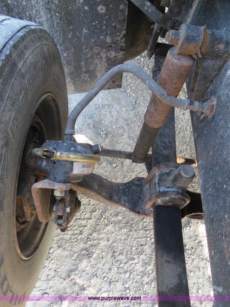 image for item B4926 1993 Freightliner FLD tender truck