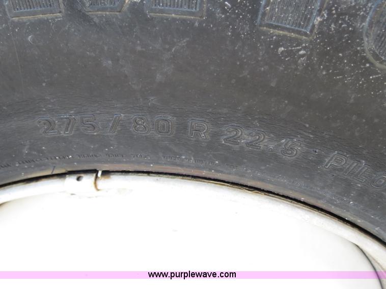 image for item B4926 1993 Freightliner FLD tender truck