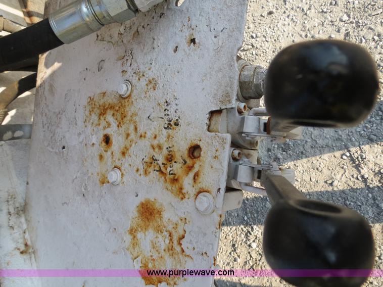 image for item B4926 1993 Freightliner FLD tender truck