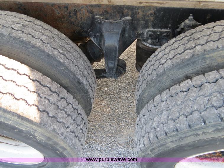 image for item B4926 1993 Freightliner FLD tender truck