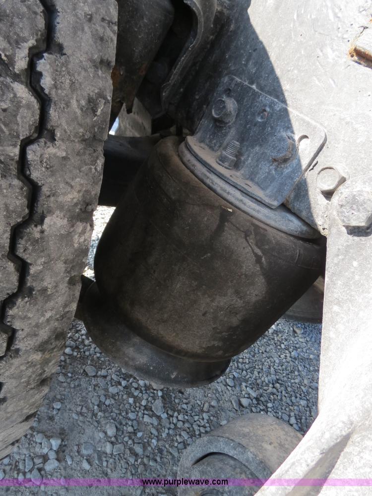 image for item B4926 1993 Freightliner FLD tender truck