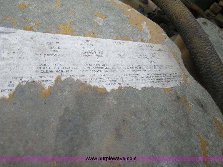 image for item B4928 1995 International 8200 semi truck