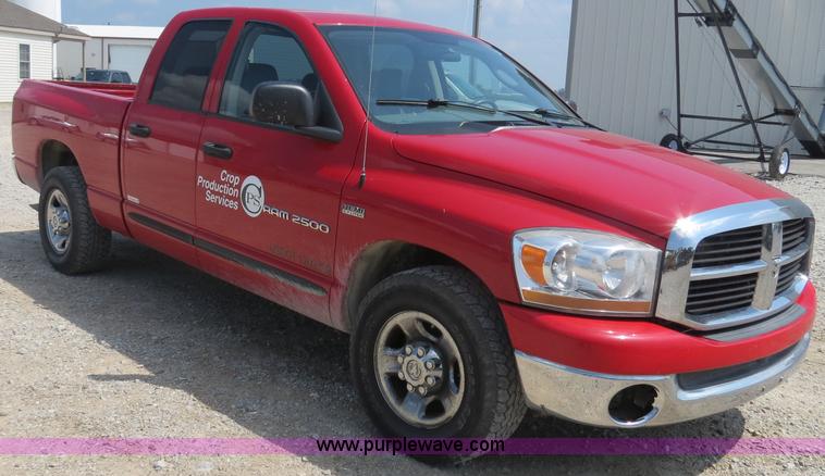 image for item B4931 2006 Dodge Ram 2500 Quad Cab pickup truck