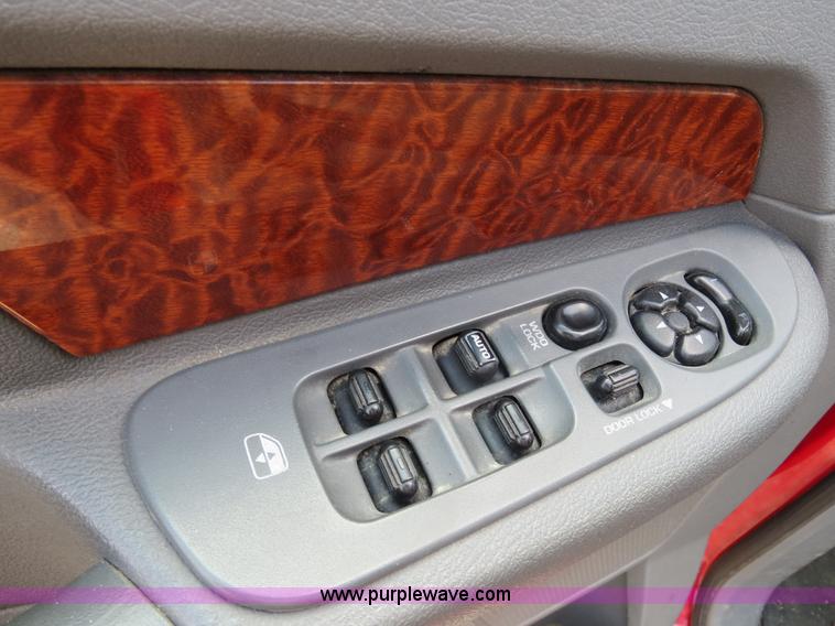 image for item B4931 2006 Dodge Ram 2500 Quad Cab pickup truck