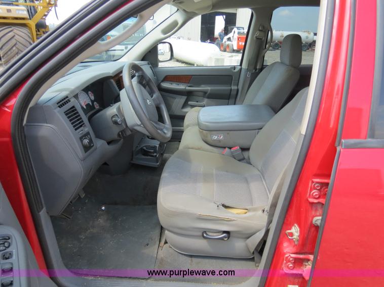 image for item B4931 2006 Dodge Ram 2500 Quad Cab pickup truck