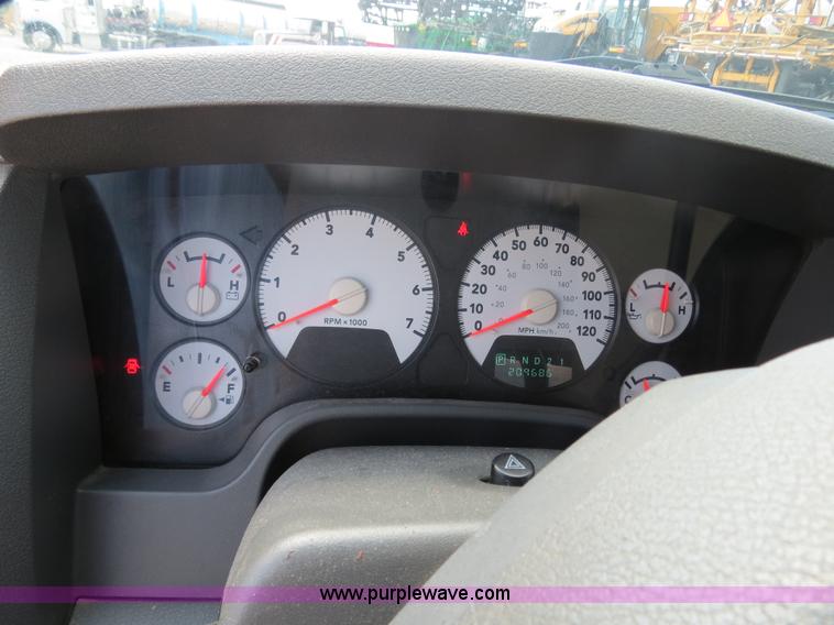 image for item B4931 2006 Dodge Ram 2500 Quad Cab pickup truck