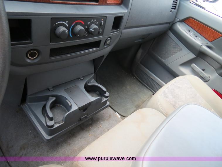 image for item B4931 2006 Dodge Ram 2500 Quad Cab pickup truck