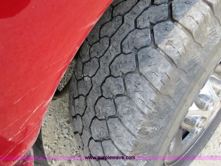 image for item B4931 2006 Dodge Ram 2500 Quad Cab pickup truck