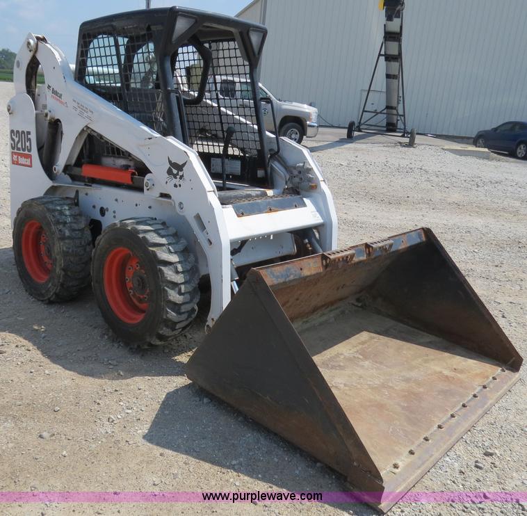 image for item B4932 2010 Bobcat S205 skid steer