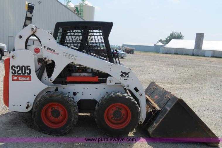 image for item B4932 2010 Bobcat S205 skid steer
