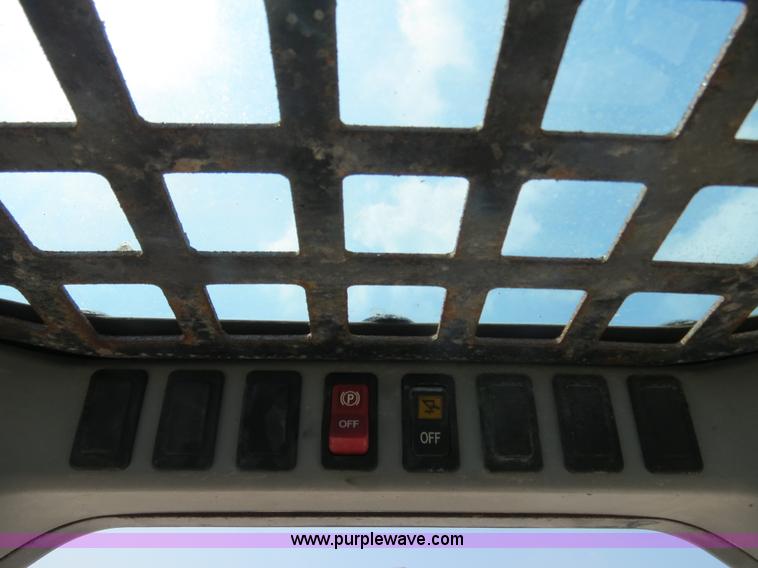 image for item B4932 2010 Bobcat S205 skid steer