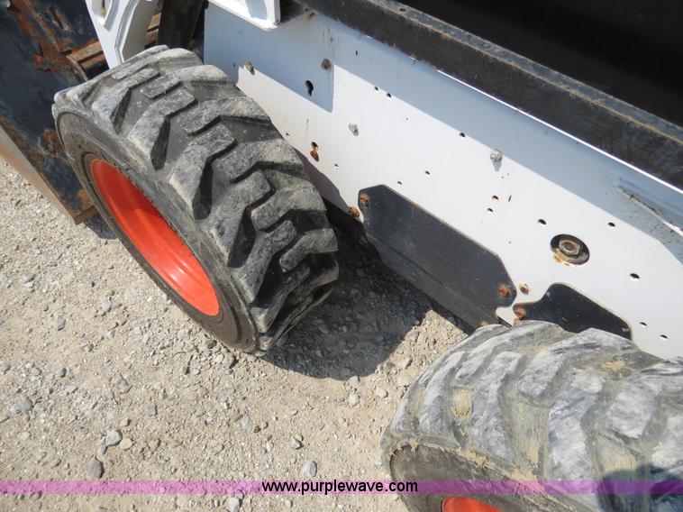 image for item B4932 2010 Bobcat S205 skid steer