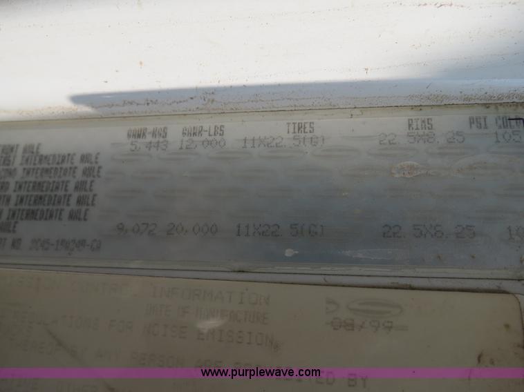 image for item B4935 2003 Sterling L8500 liquid applicator truck