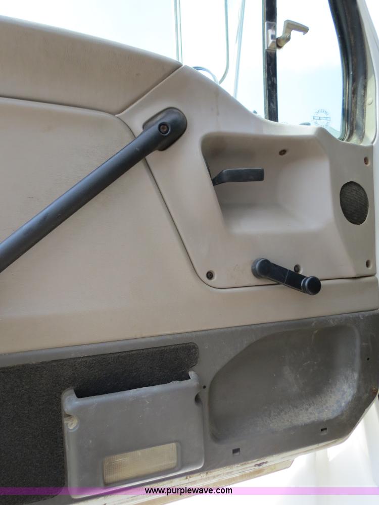 image for item B4935 2003 Sterling L8500 liquid applicator truck