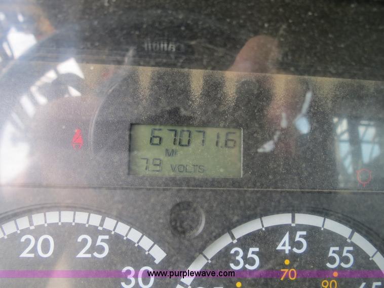 image for item B4935 2003 Sterling L8500 liquid applicator truck